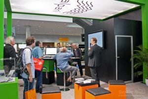 Der Zweitplazierte unter den Forex Brokern, Alpari, kurz nach Messebeginn und den ersten interessierten Gästen