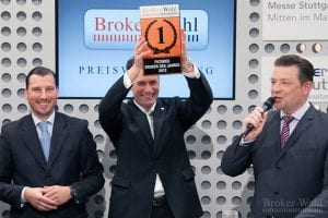 So sehen Sieger aus: Der CEO von Cortal Consors, Kai Freidrich, jubelt über die Titelverteidigung als Futures Broker des Jahres